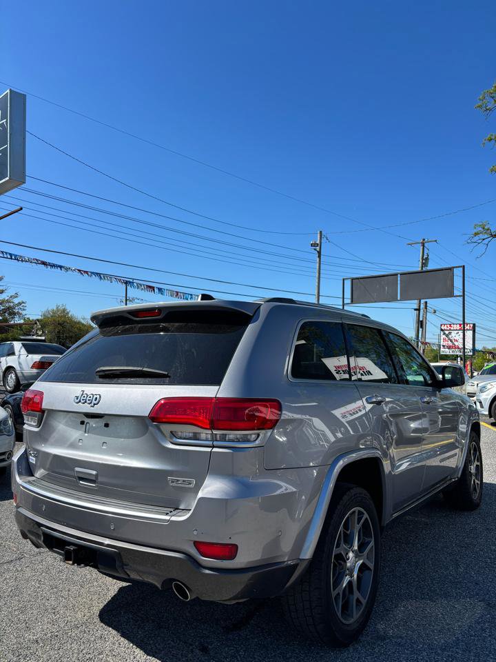 Used 2018 Jeep Grand Cherokee Limited image 6