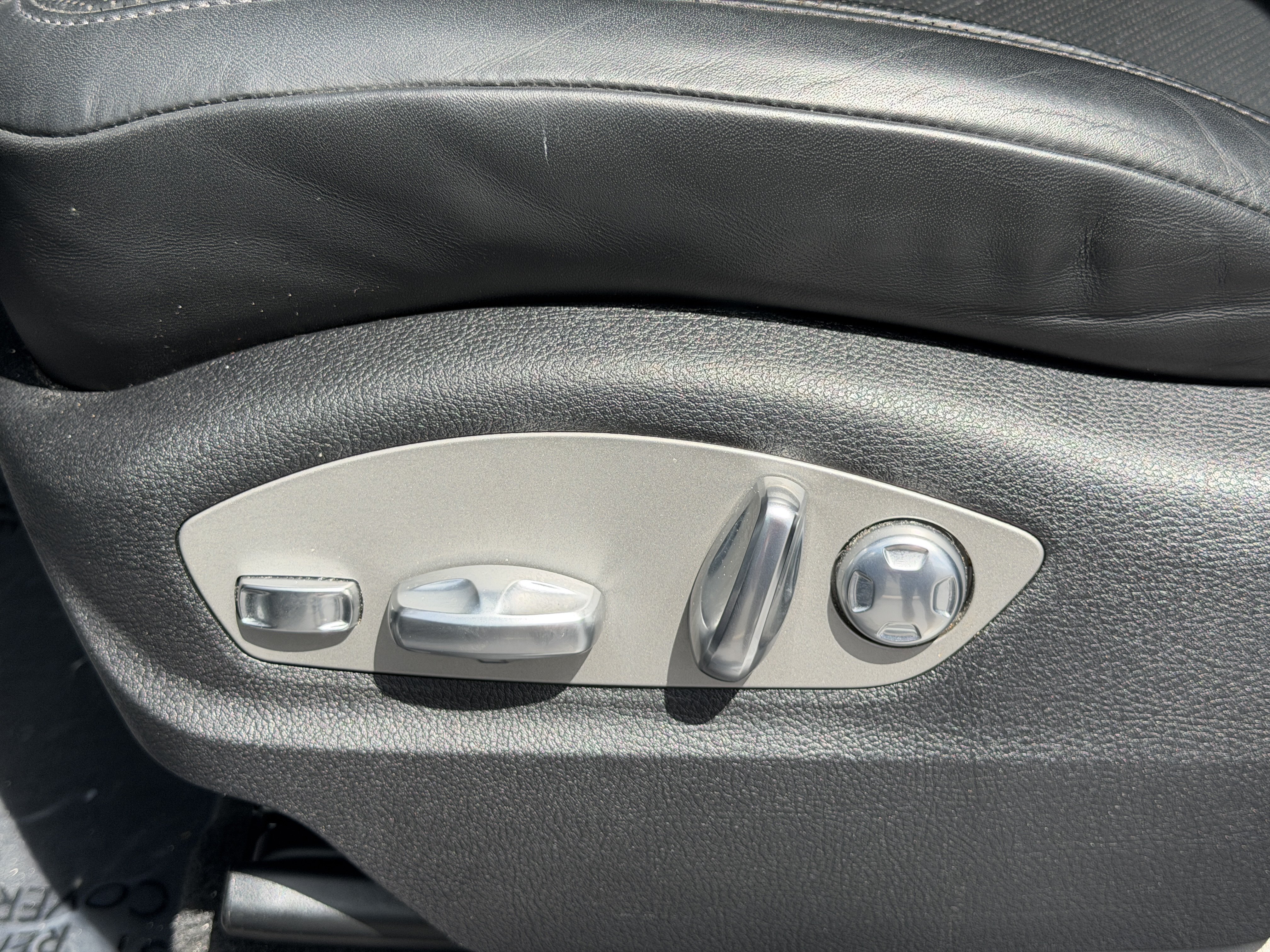 Certified 2023 Porsche Macan AWD/4WD image 20