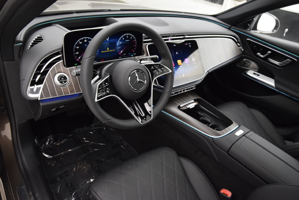 New 2026 Mercedes-Benz E 450 4MATIC Sedan image 21