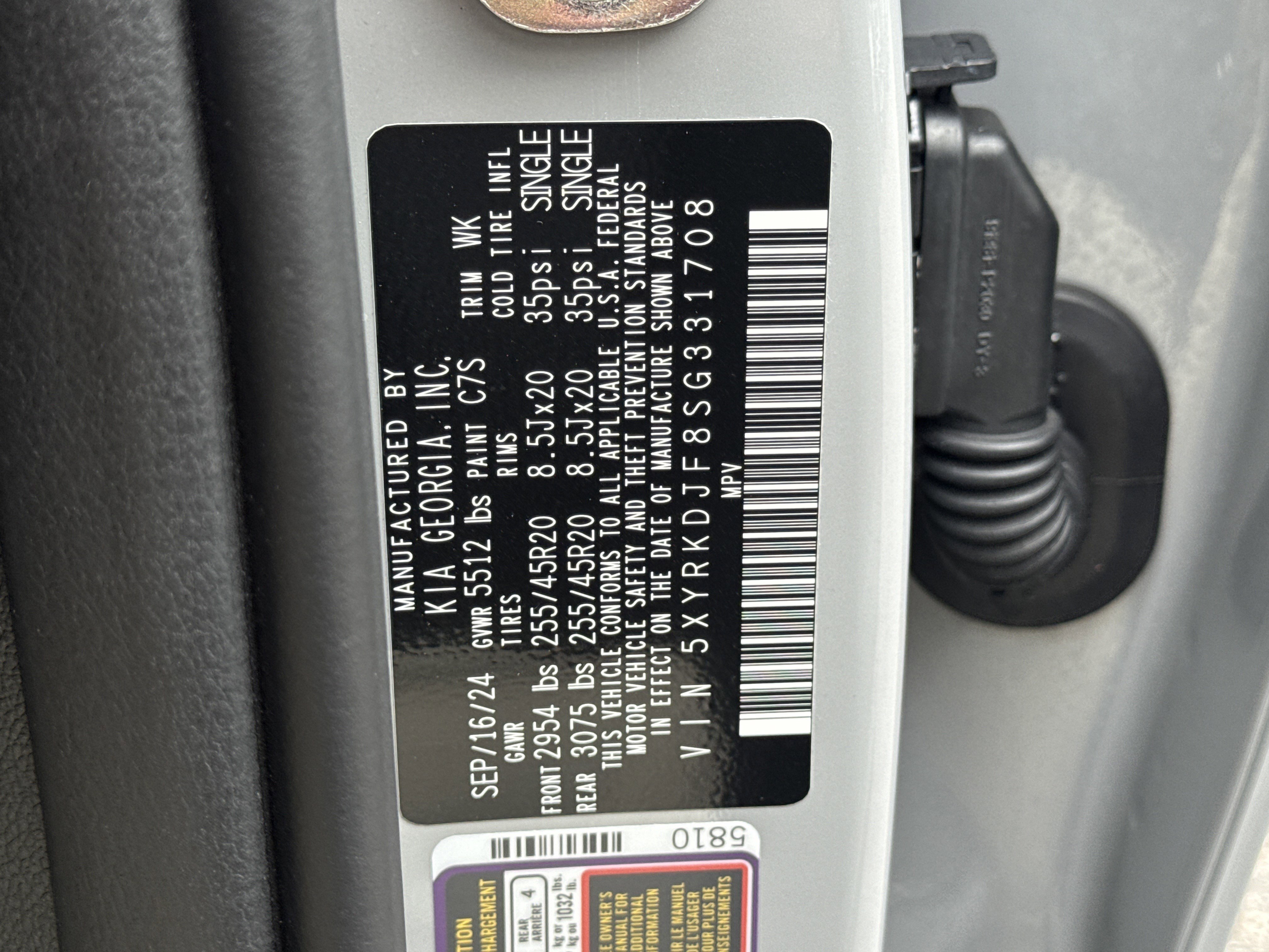 Certified 2025 Kia Sorento SX image 35