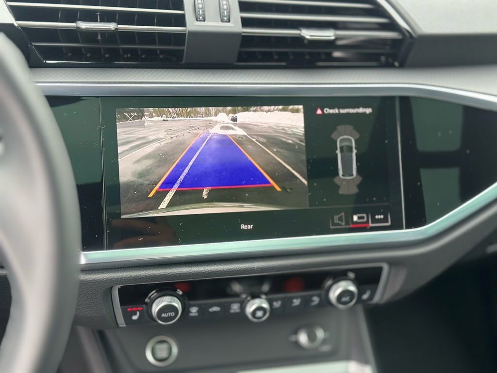 Used 2025 Audi Q3 2.0T Premium w/ Convenience Package image 19