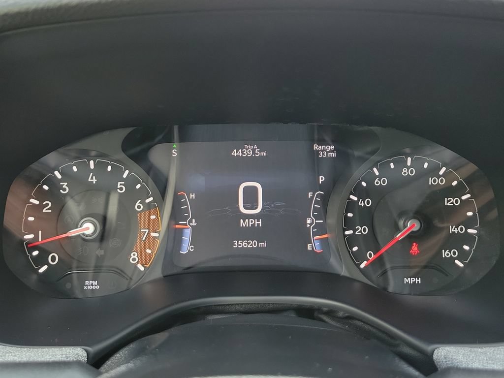Used 2025 Jeep Compass Latitude w/ Sun & Sound Group AWD/4WD image 23