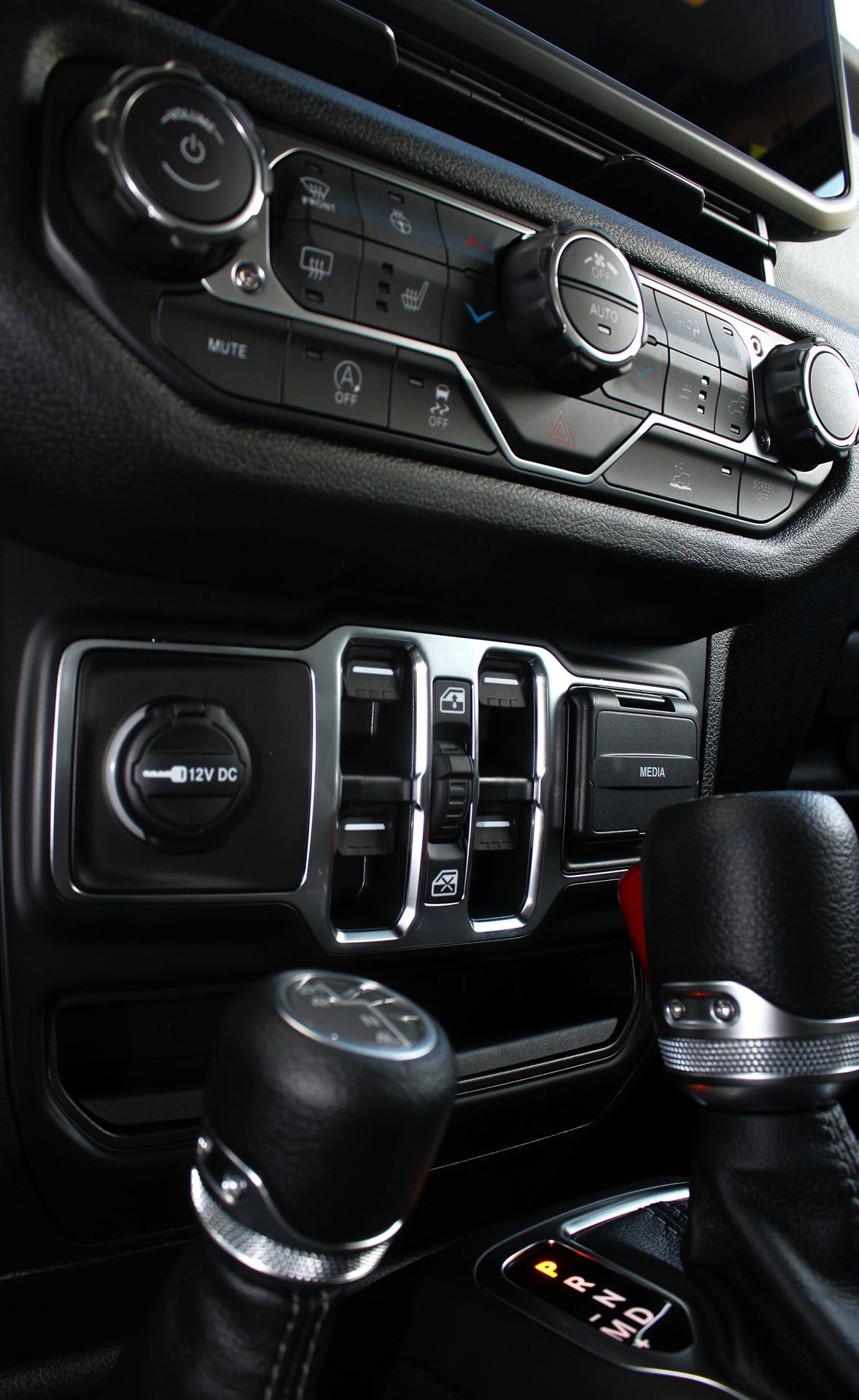 New 2026 Jeep Wrangler Unlimited Sport image 26