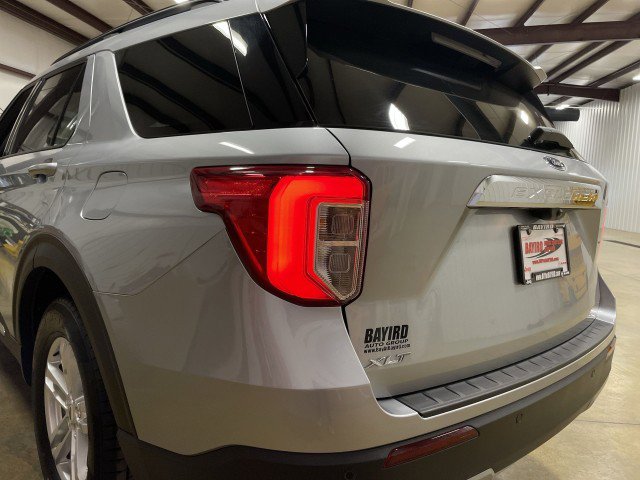 Used 2023 Ford Explorer XLT w/ Equipment Group 202A RWD image 26