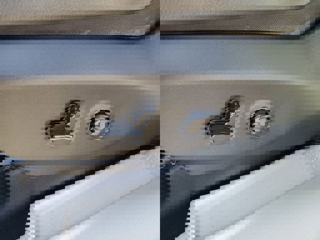 Used 2022 Chrysler Pacifica Touring-L image 7