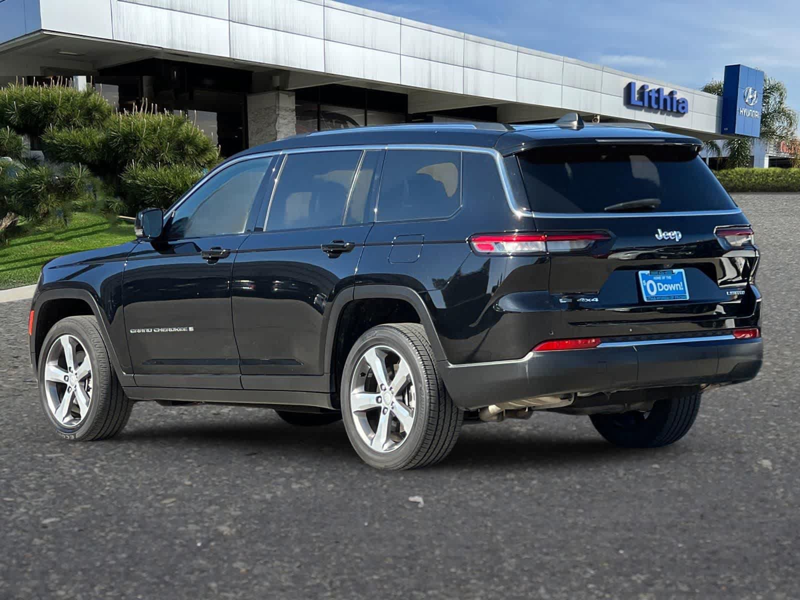 Used 2022 Jeep Grand Cherokee L Limited AWD/4WD image 7