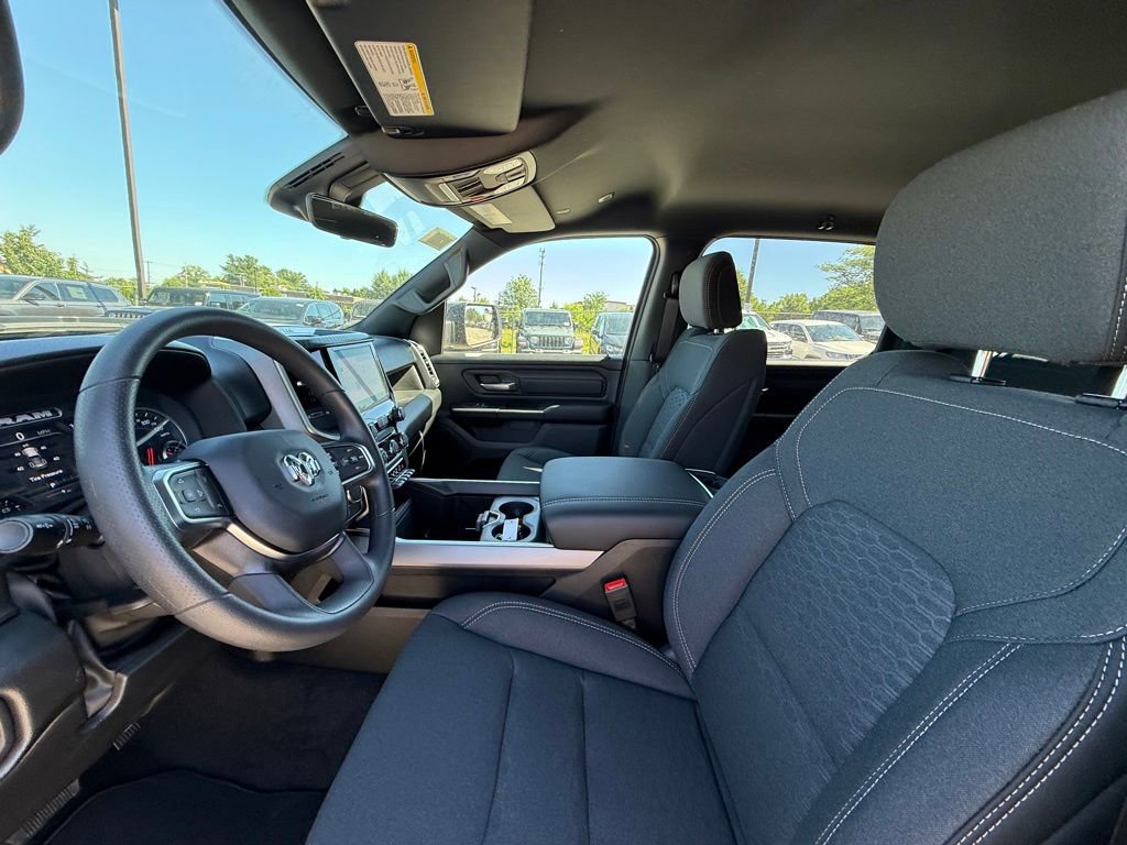New 2026 RAM 1500 Express AWD/4WD image 12