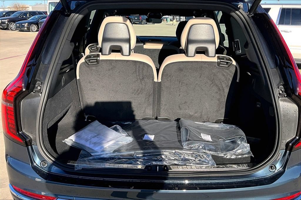 New 2026 Volvo XC90 B6 Core AWD/4WD image 38