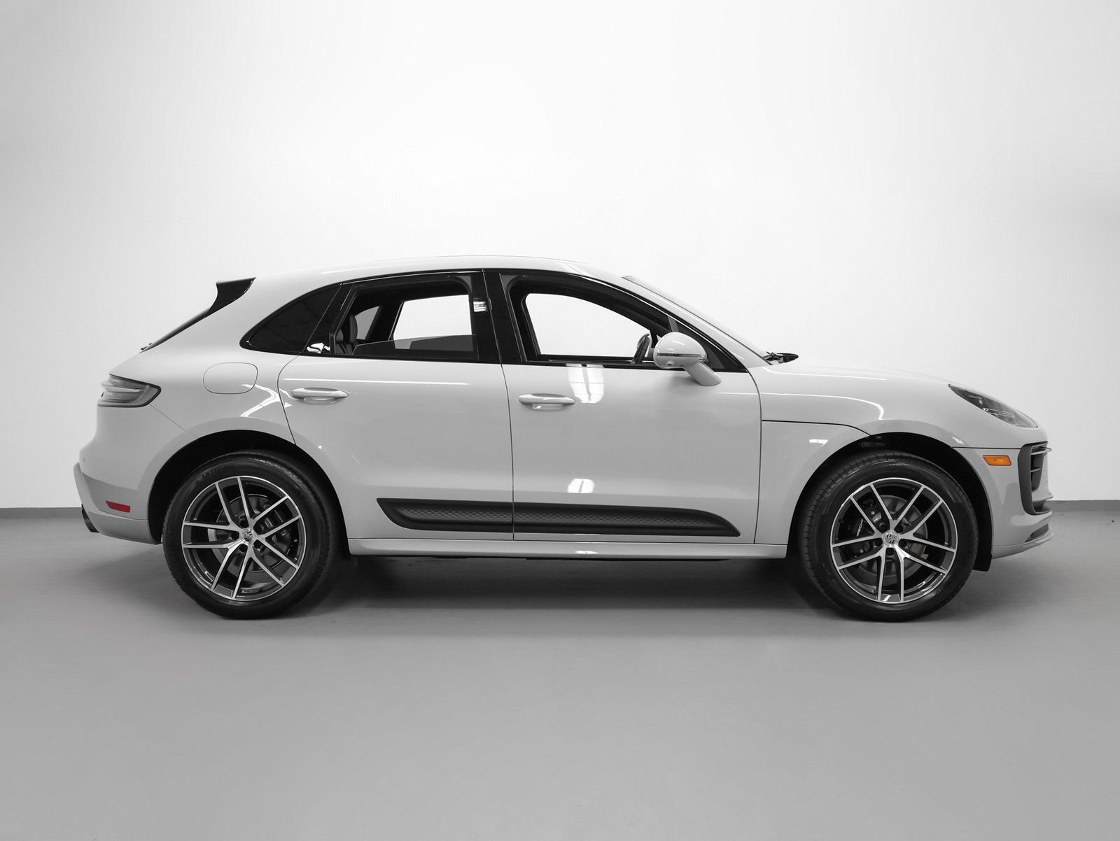 New 2026 Porsche Macan S image 13