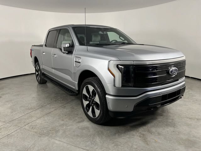 Used 2022 Ford F150 Lightning Platinum AWD/4WD image 2