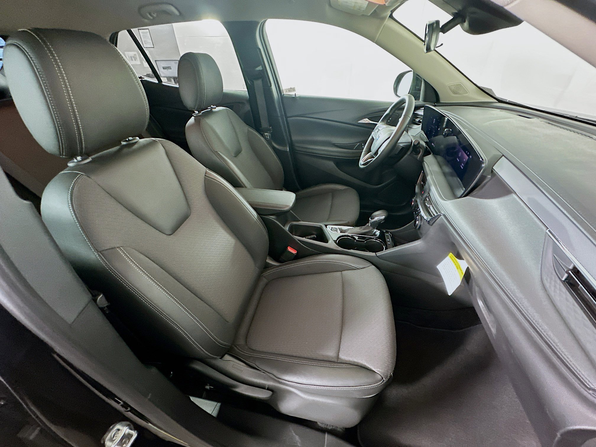 Used 2025 Buick Encore GX Preferred image 28