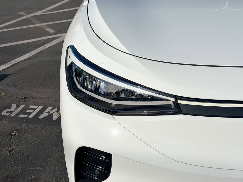 Used 2023 Volkswagen ID.4 Pro image 4