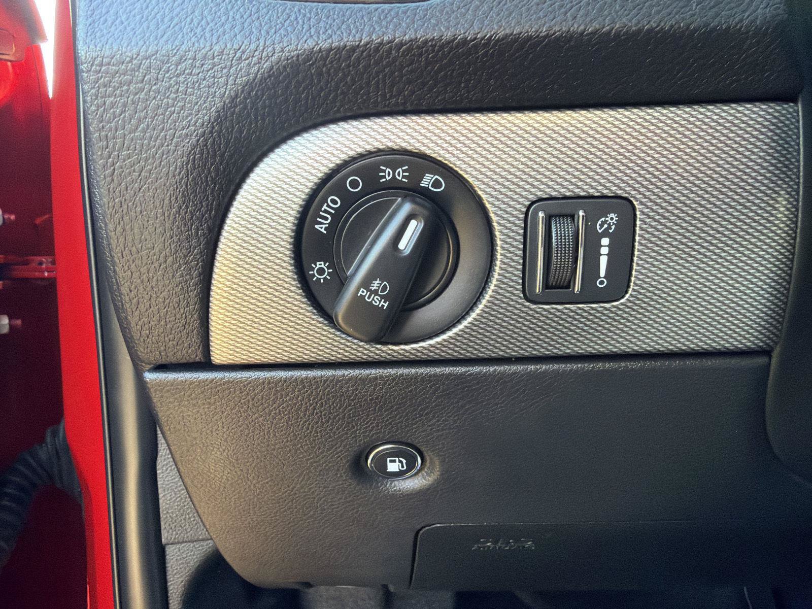 Used 2020 Dodge Durango R/T w/ Blacktop Package AWD/4WD image 19