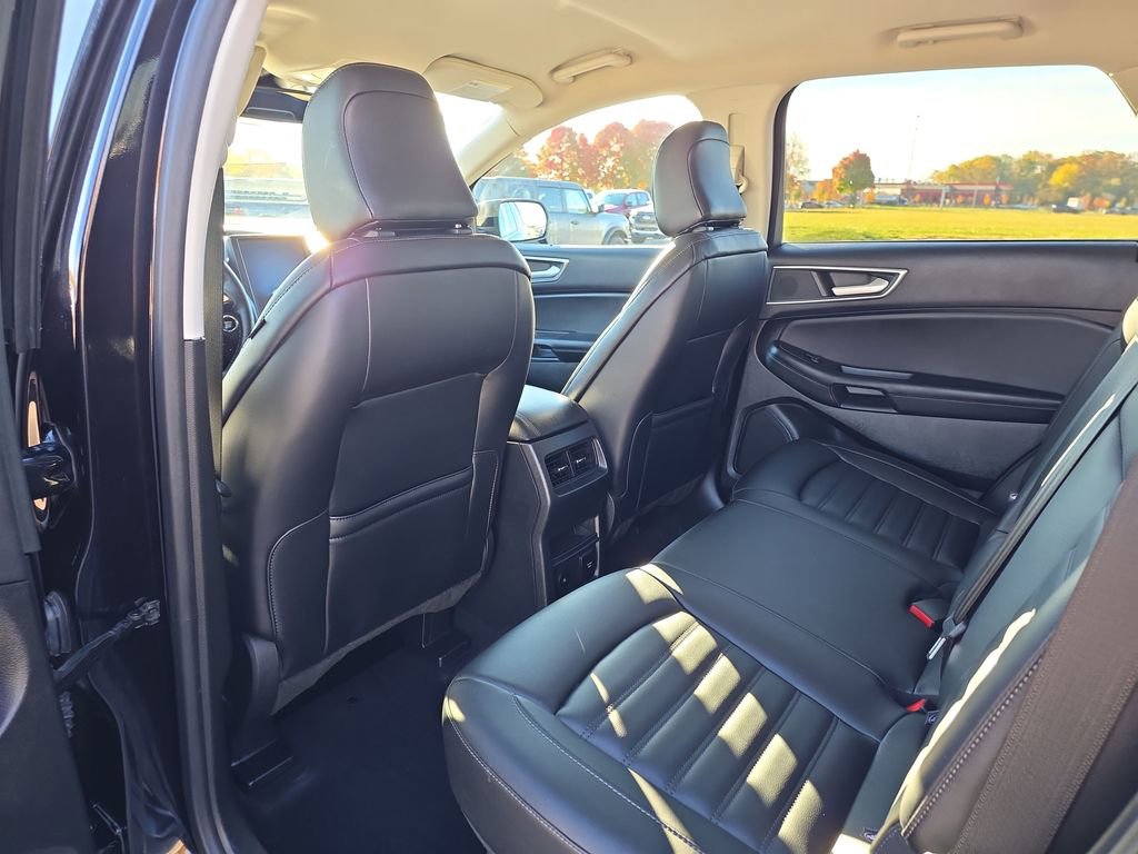 Used 2023 Ford Edge SEL w/ Convenience Package image 28