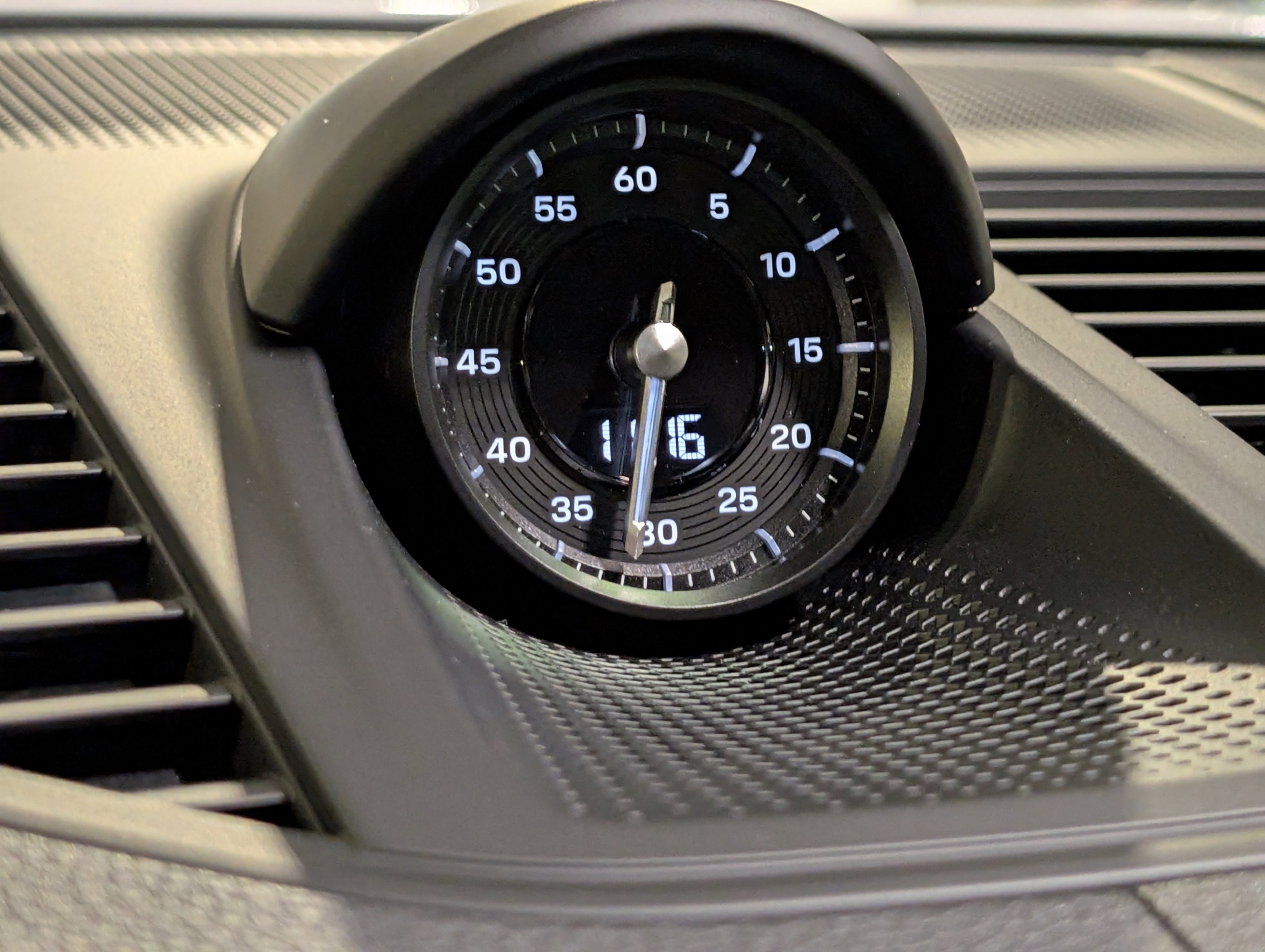 New 2026 Porsche Panamera image 31