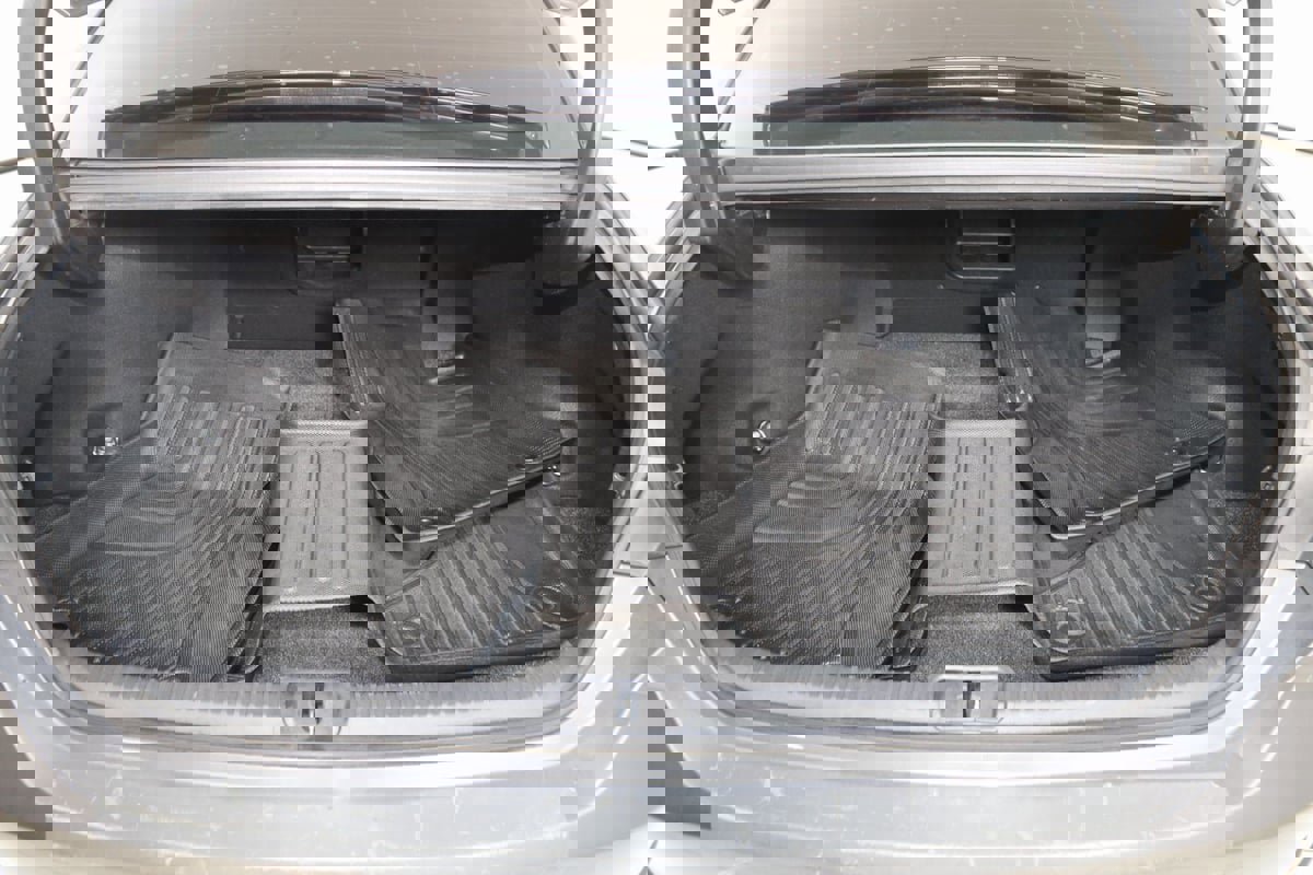 Used 2023 Lexus ES 300h w/ Premium Package image 50