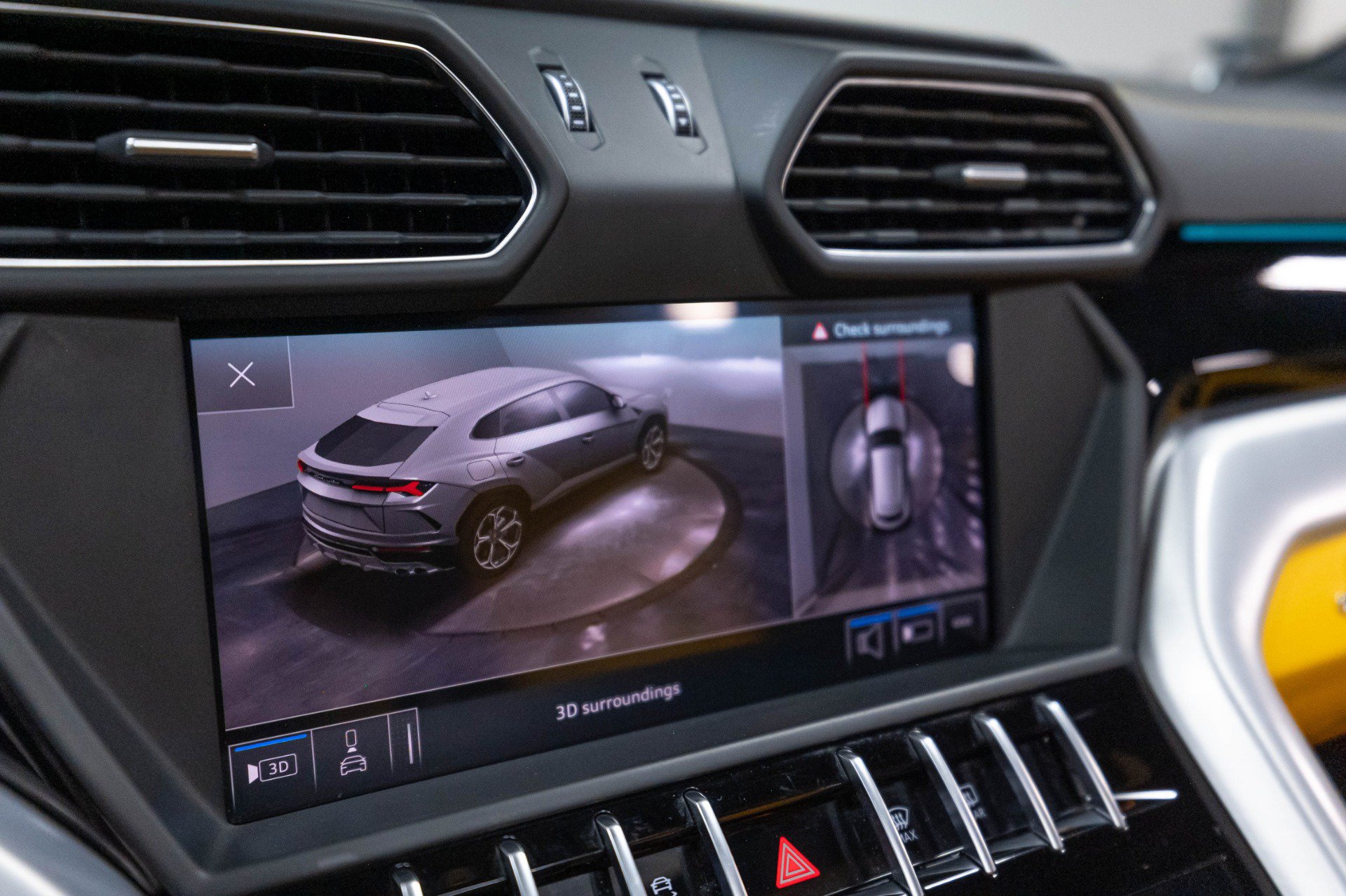 Used 2019 Lamborghini Urus AWD/4WD image 53
