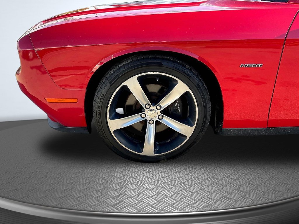 Used 2016 Dodge Challenger R/T Plus RWD image 34