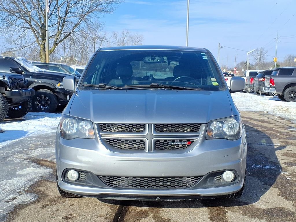 Used 2017 Dodge Grand Caravan GT image 2