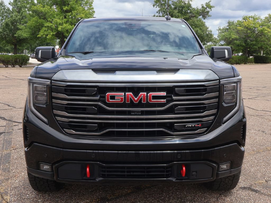 Used 2024 GMC Sierra 1500 AT4 w/ Technology Package AWD/4WD image 14