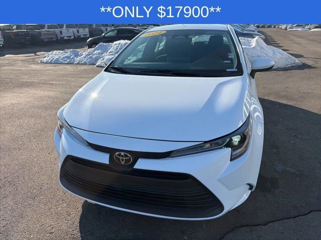 Used 2024 Toyota Corolla LE image 4