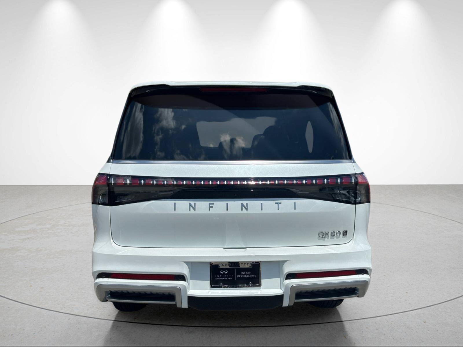 New 2027 INFINITI QX80 Luxe AWD/4WD image 4
