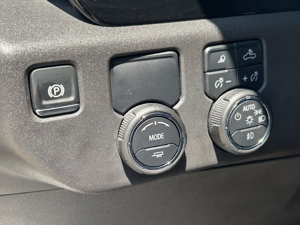 Used 2024 Chevrolet Silverado 1500 LTZ w/ LTZ Premium Texas Edition RWD image 29