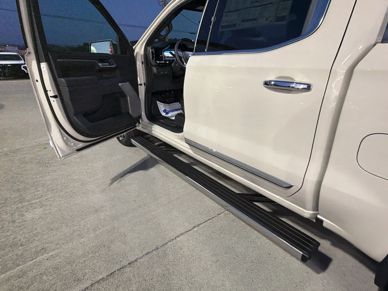 New 2026 Chevrolet Silverado 1500 High Country AWD/4WD image 23