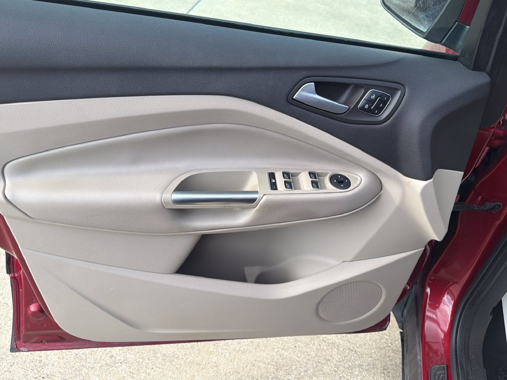 Used 2019 Ford Escape Titanium FWD image 15