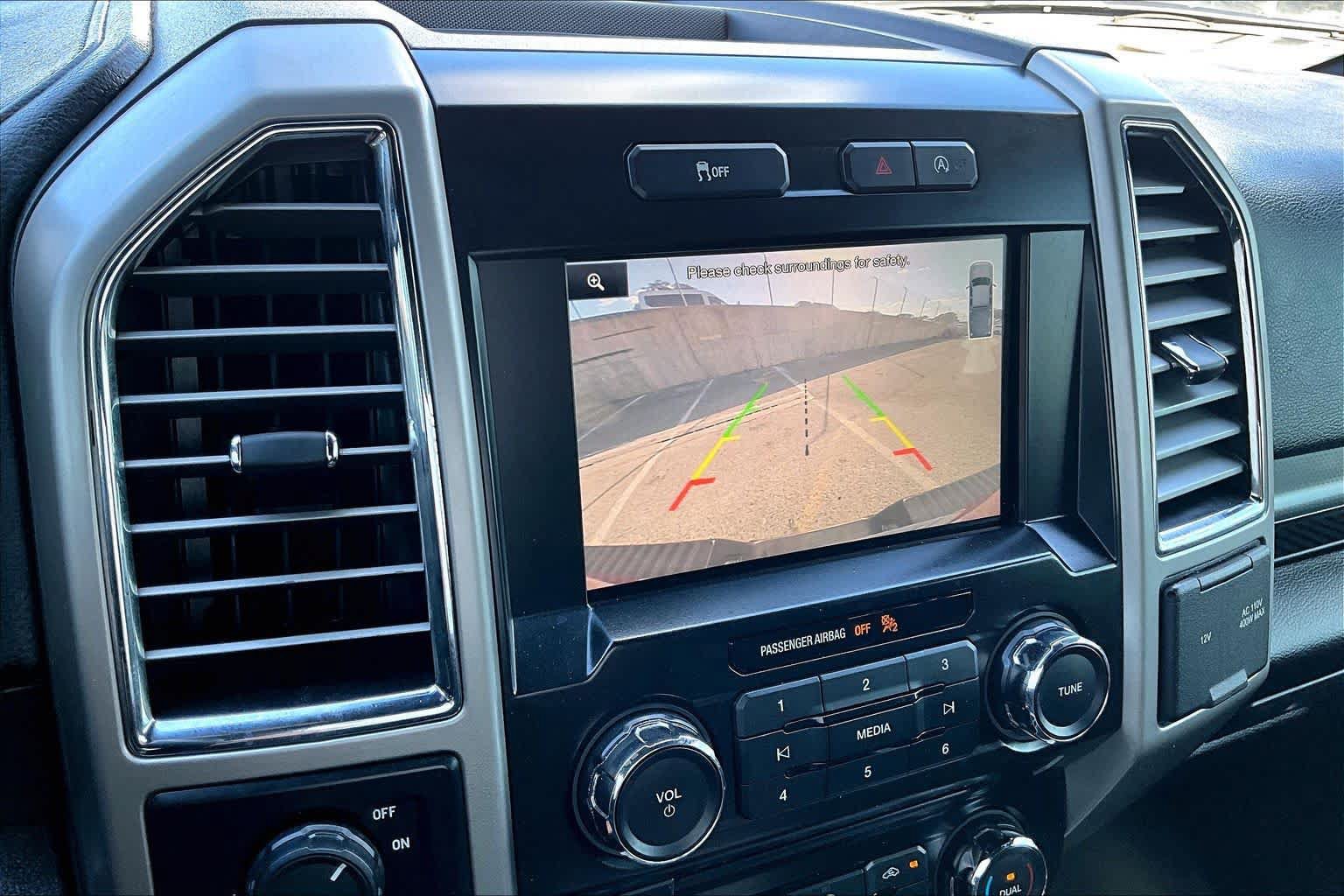Used 2015 Ford F150 Lariat RWD image 30