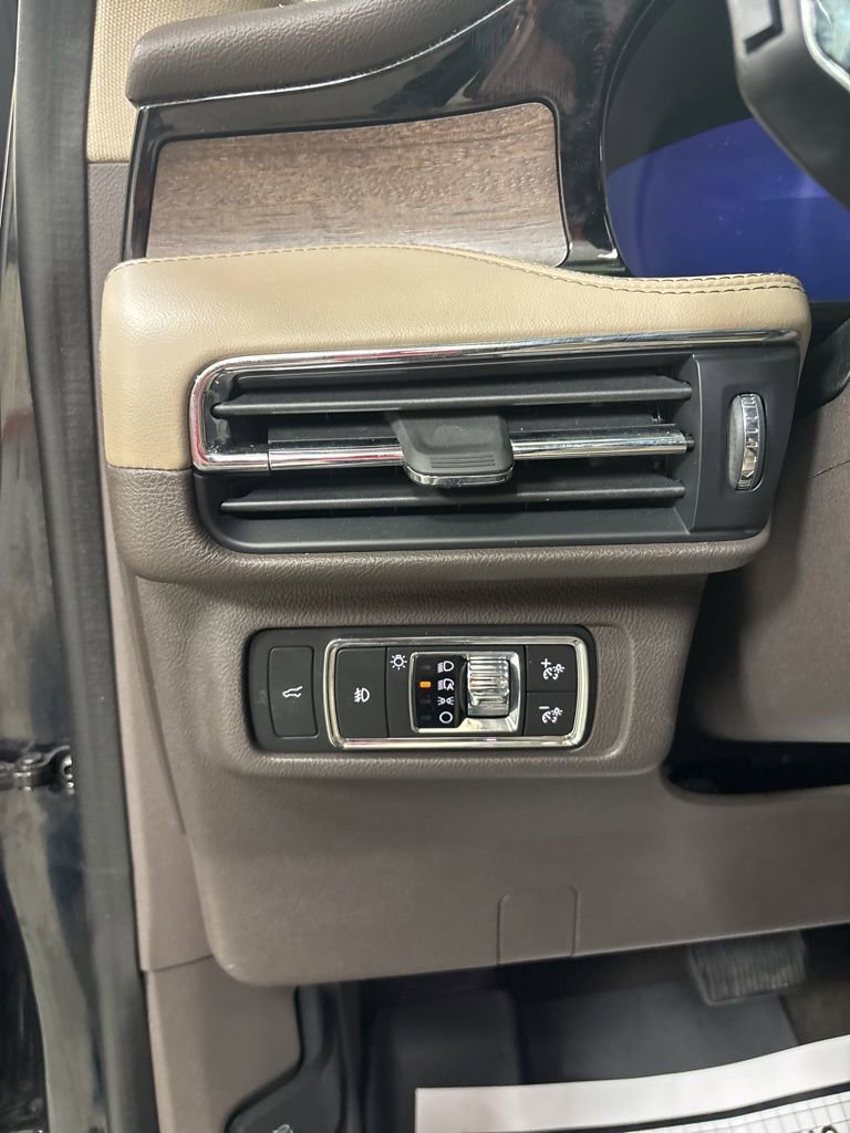 Used 2020 Lincoln Corsair Reserve w/ Equipment Group 201A image 10