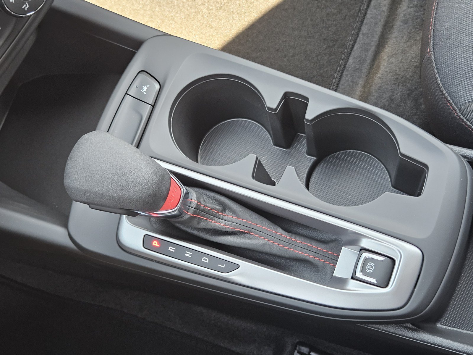 New 2026 Chevrolet Trax RS w/ Sunroof Package FWD image 15