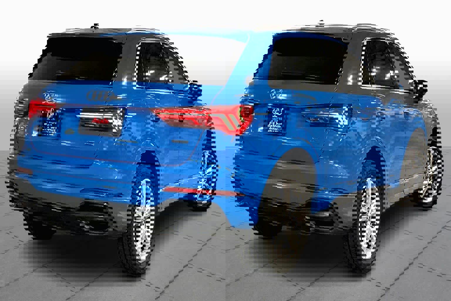 Used 2020 Audi Q3 2.0T Premium w/ Convenience Package image 12