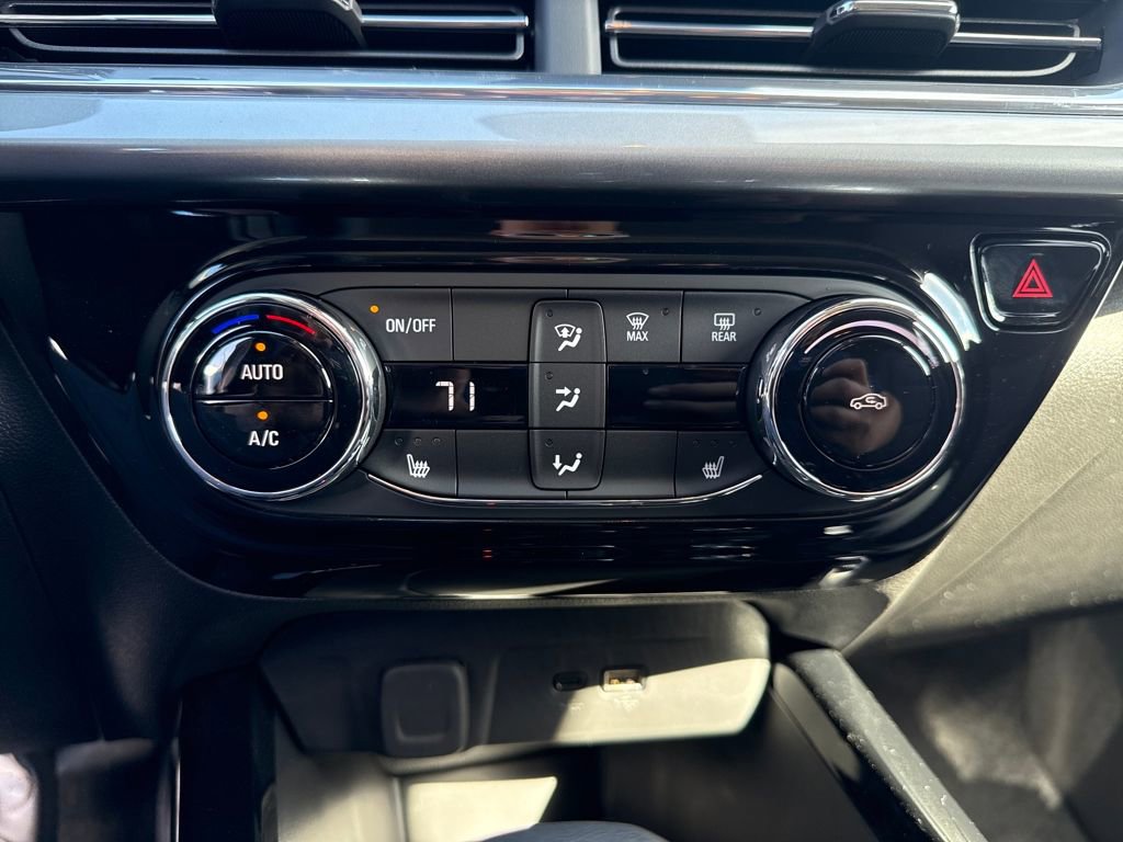 New 2025 Chevrolet Trax LT w/ Driver Confidence Package image 15