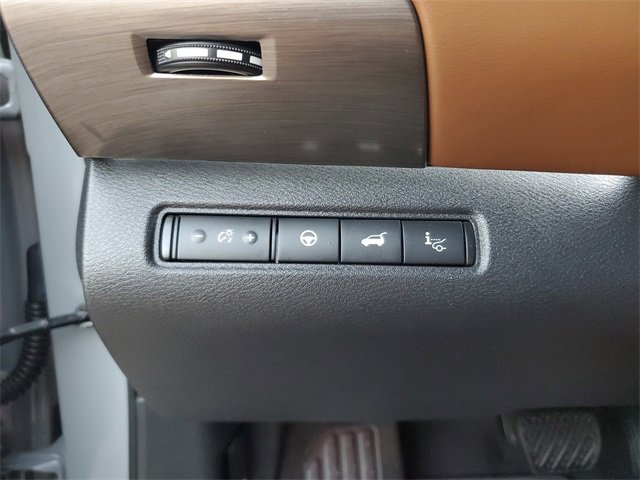 Used 2022 Nissan Pathfinder Platinum image 30