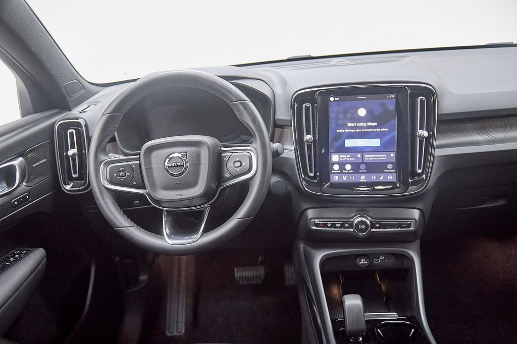 Certified 2023 Volvo C40 P8 Recharge Ultimate image 24