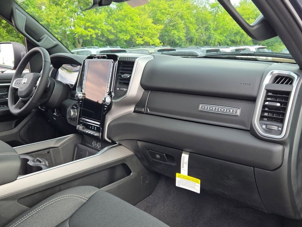 New 2026 RAM 1500 4x4 Crew Cab image 6