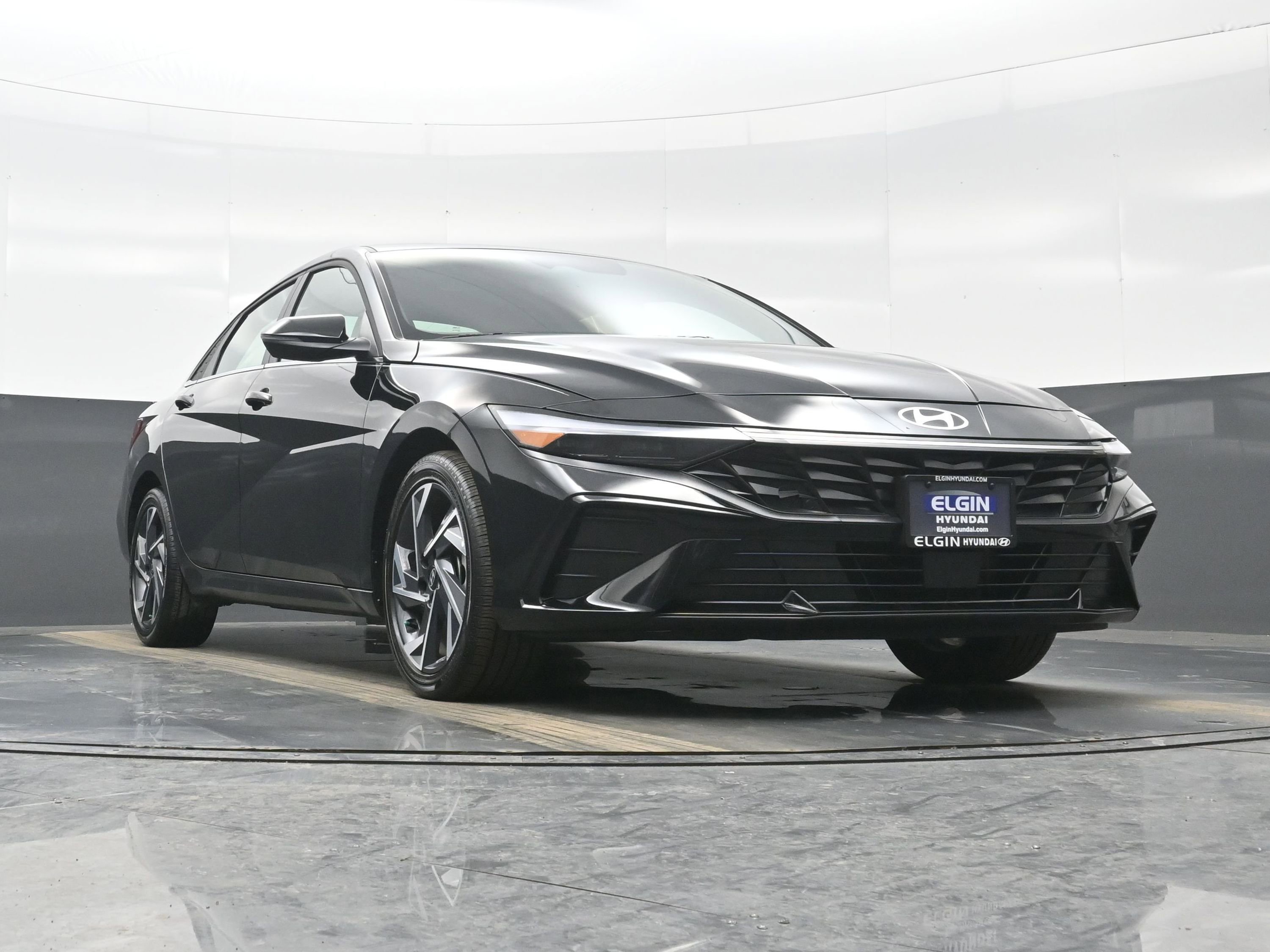 Certified 2025 Hyundai Elantra Limited image 33