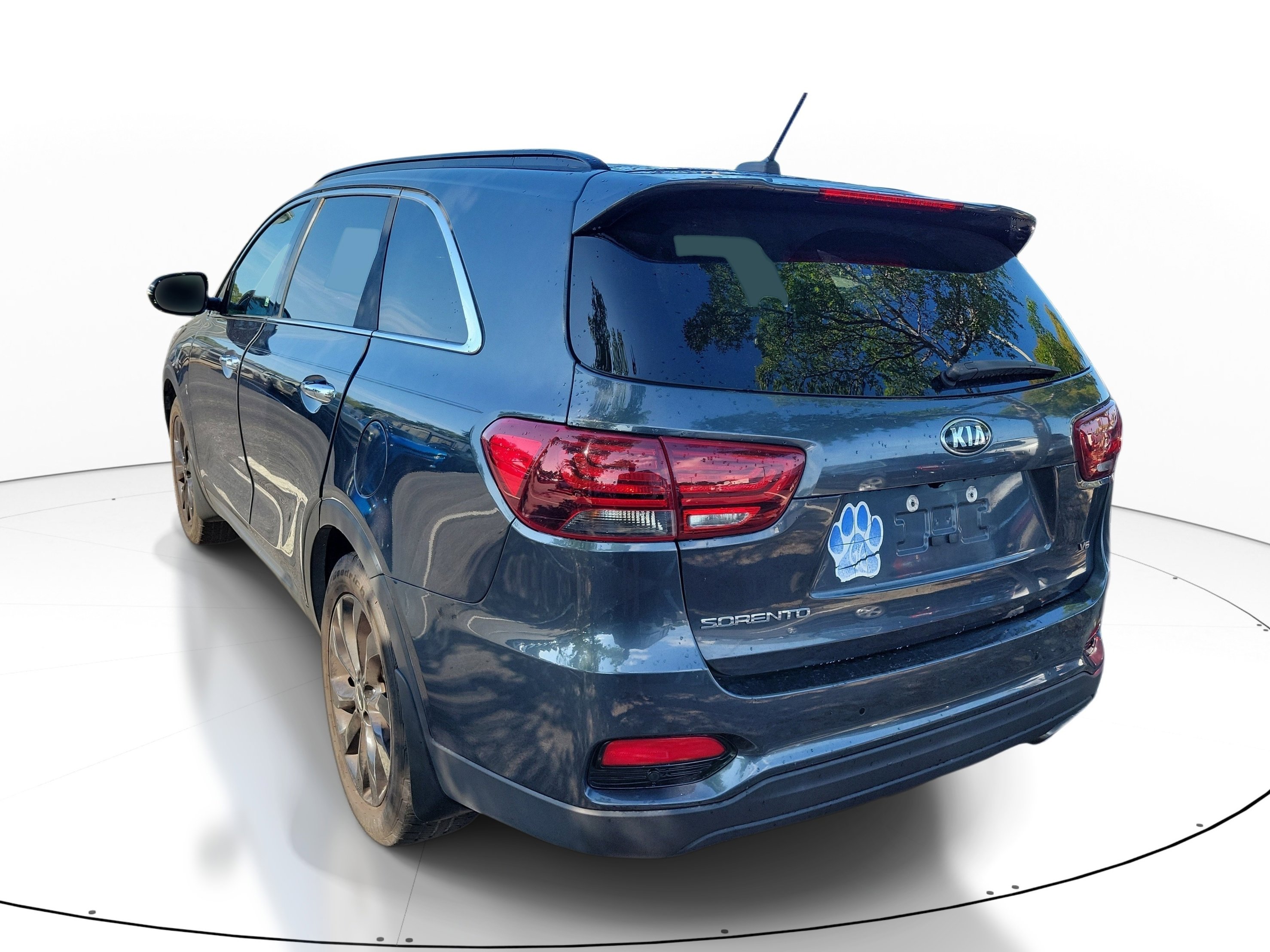 Used 2019 Kia Sorento S FWD image 4