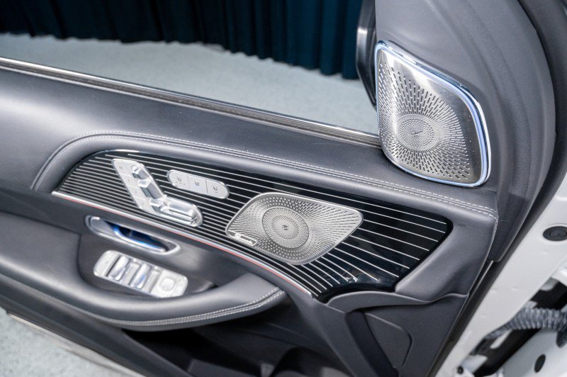 Certified 2024 Mercedes-Benz Maybach GLS 600 4MATIC image 10