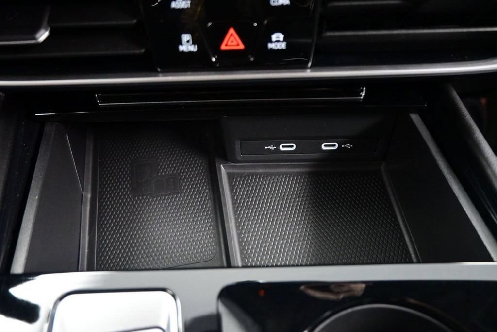 Used 2024 Volkswagen Atlas SEL Premium R-Line AWD/4WD image 28