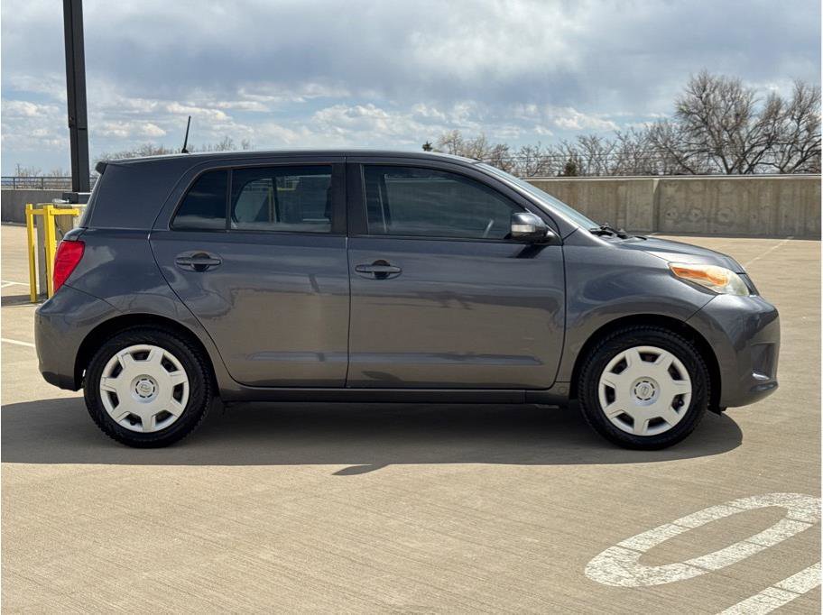 Used 2008 Scion xD image 9