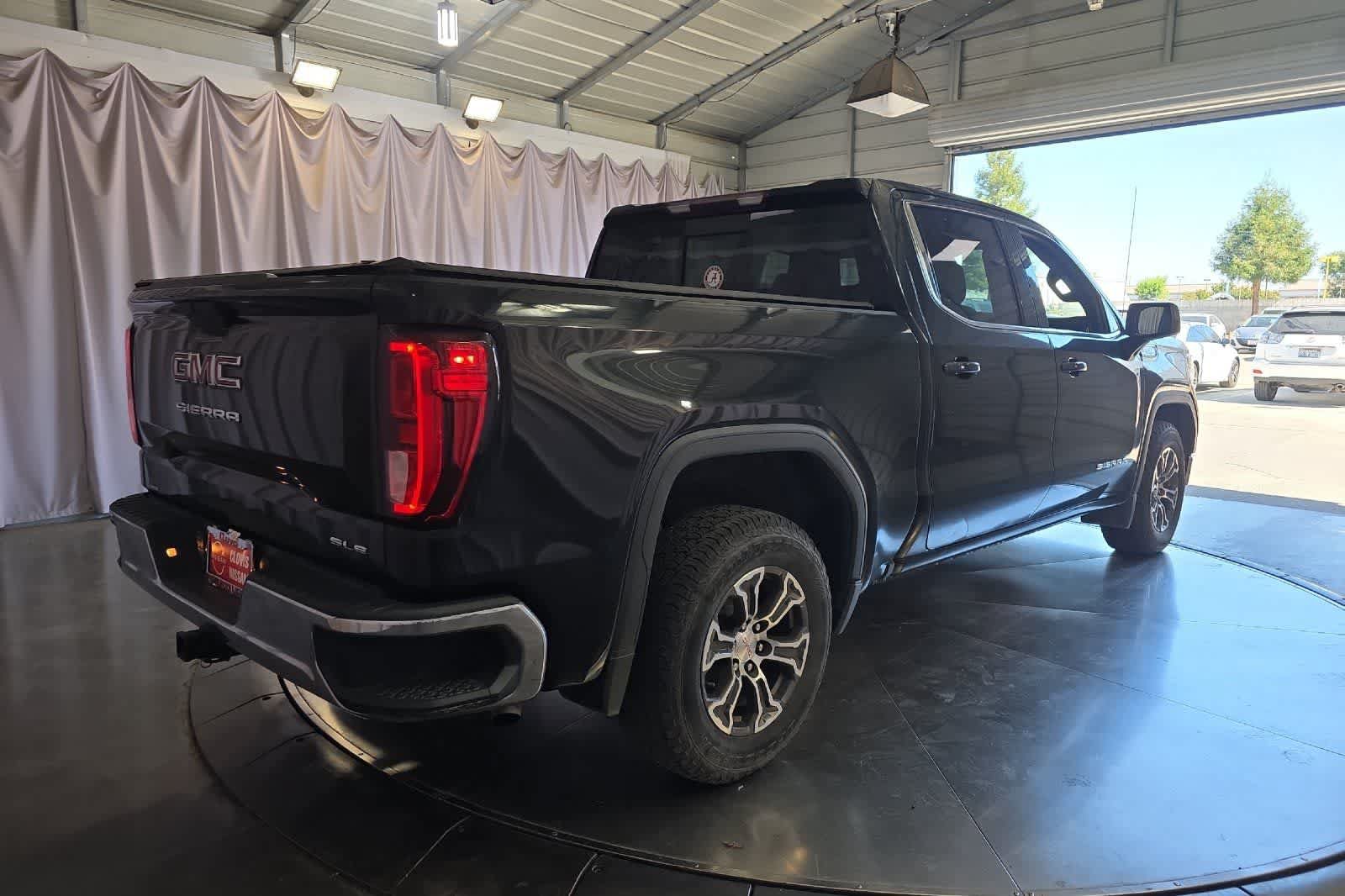 Used 2019 GMC Sierra 1500 SLE w/ SLE Value Package RWD image 3