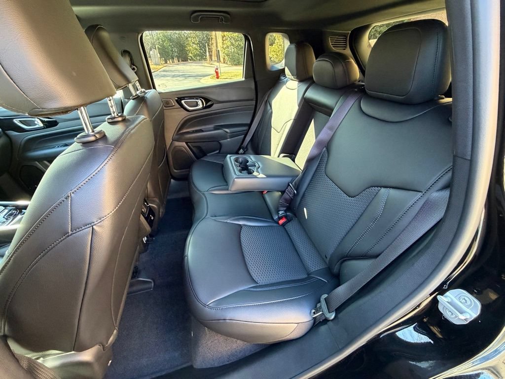 New 2026 Jeep Compass Latitude w/ Sun and Sound Group AWD/4WD image 12