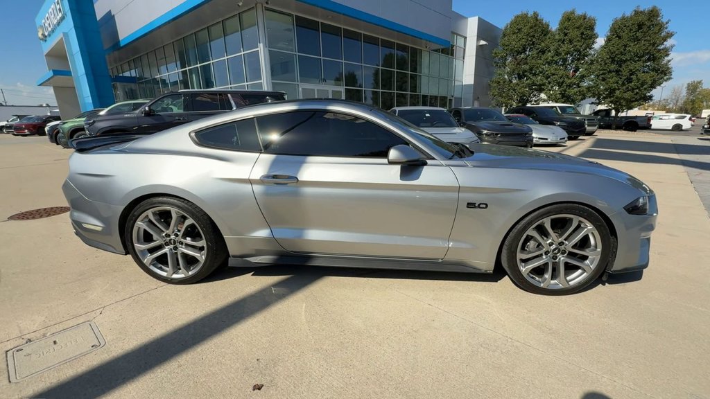 Used 2020 Ford Mustang GT w/ Black Accent Package RWD image 9