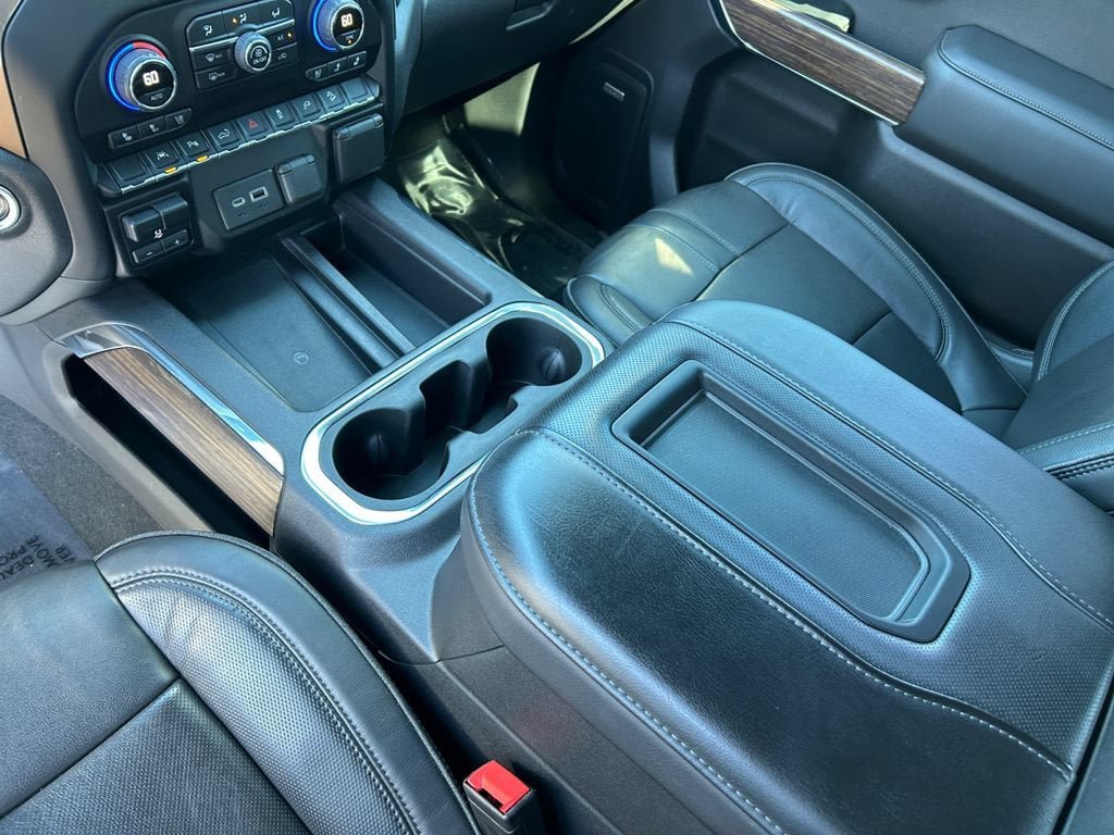 Used 2022 Chevrolet Silverado 1500 High Country w/ Technology Package AWD/4WD image 21