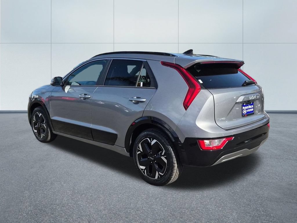 Used 2023 Kia Niro Wind w/ Wind Preserve Package FWD image 4