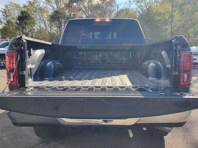 Used 2025 RAM 3500 Laramie image 28