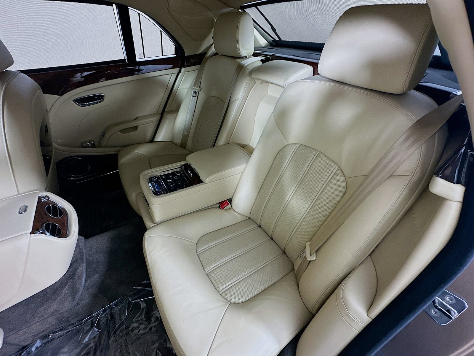 Used 2011 Bentley Mulsanne RWD image 31
