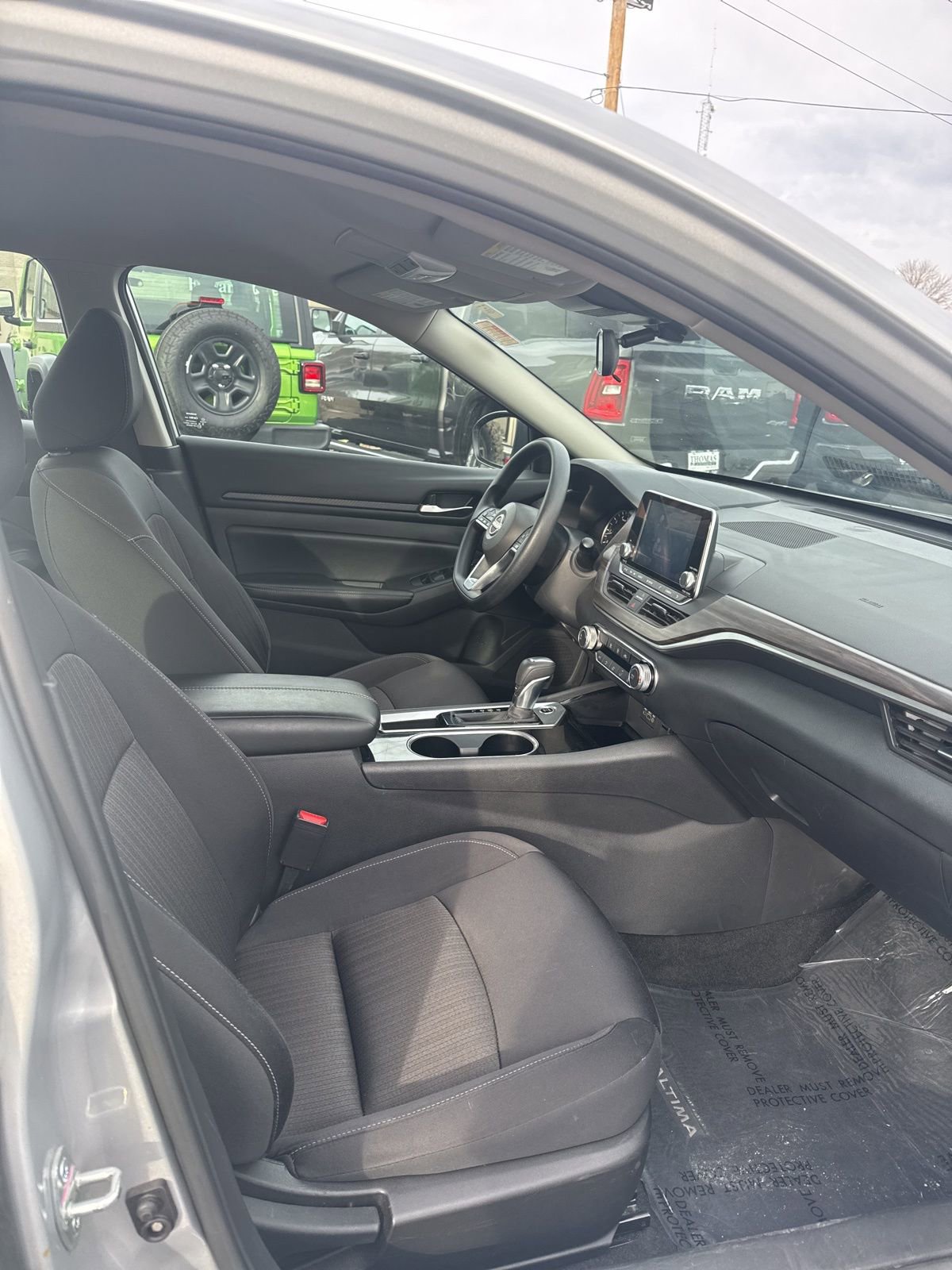 Used 2024 Nissan Altima 2.5 SV image 21